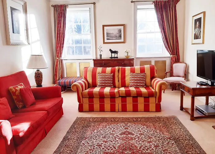 18 The Circus Apartment