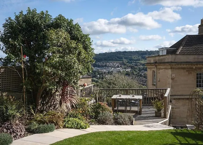Garden Apartment, 5 Minute Walk Into Central Bath