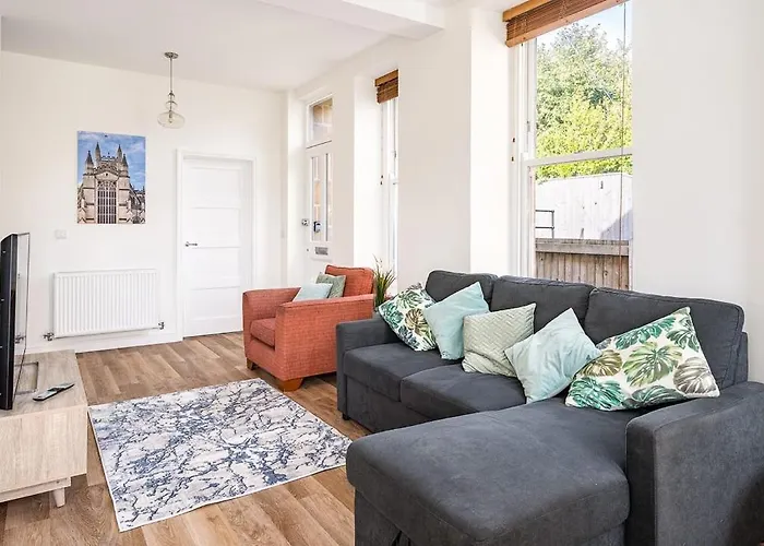 Spacious 2 Bedroom House With Stunning Views