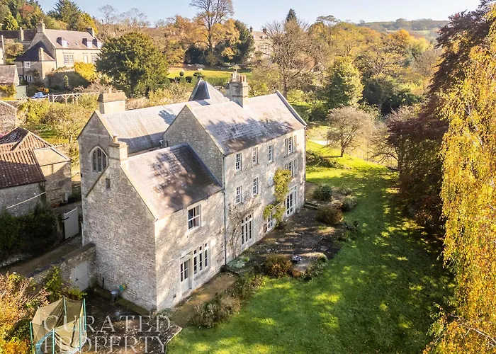 Georgian House With Garden Views & Tennis Court