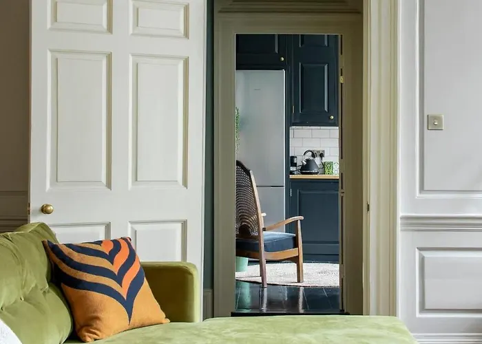 Stunning Flat In Central Bath