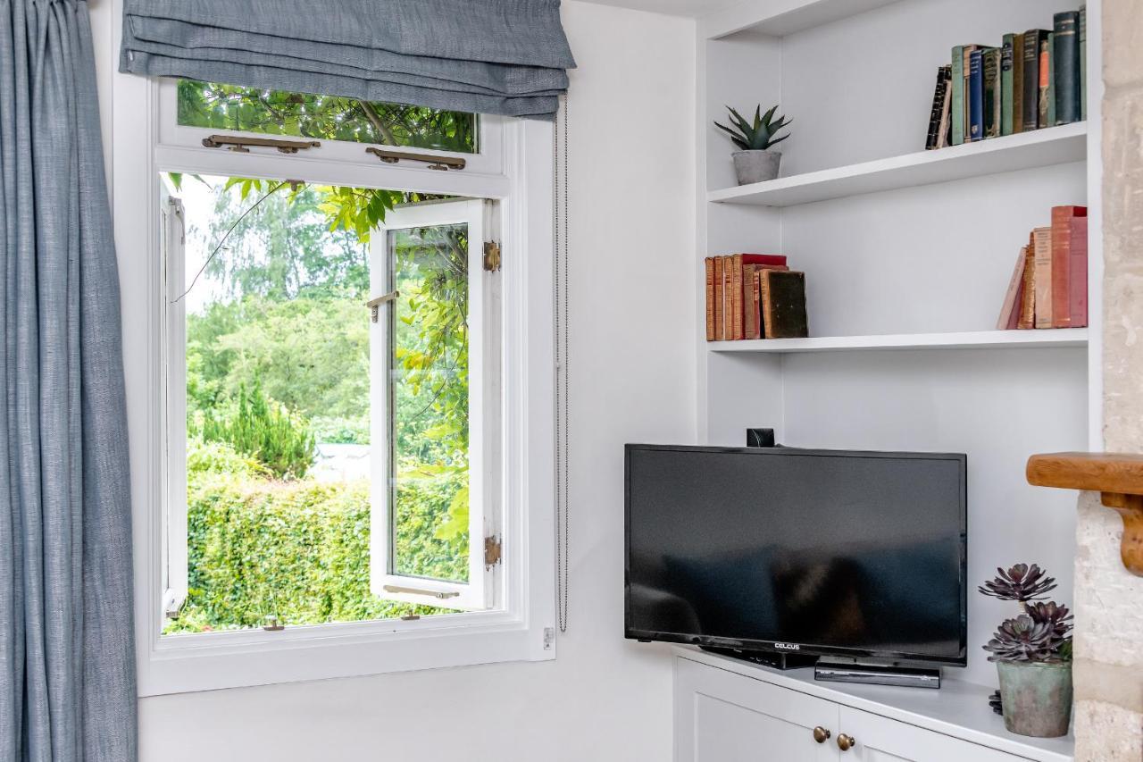 Brooks' View - Romantic Escape With Picturesque Riverside Gardens In