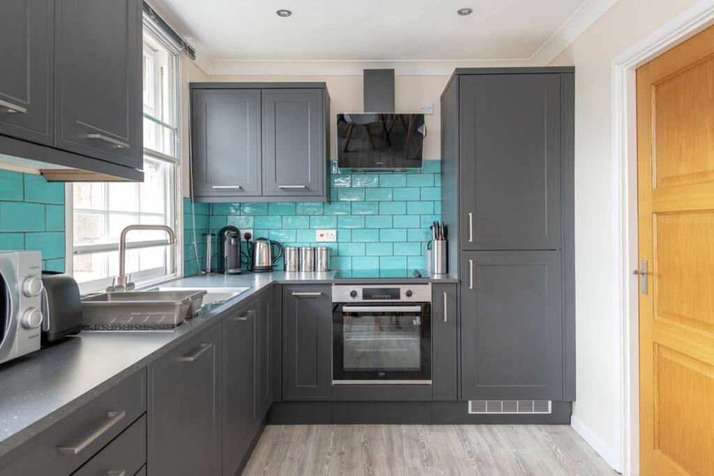 Centre Retreat- 2 Minutes From Royal Crescent Apartment