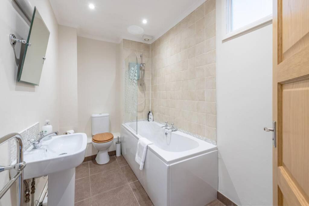 Apartment Centre Retreat- 2 Minutes From Royal Crescent