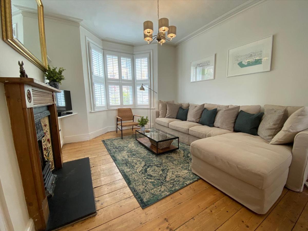 Pass The Keys Beautiful 3 Bedroom House With Great Views Of Bath