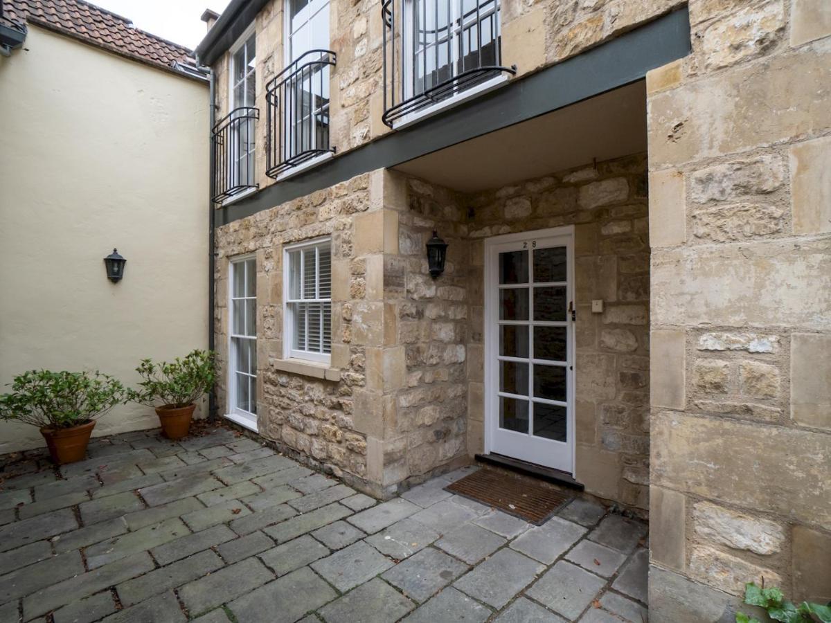 Pass The Keys Stunning 2 Bed With On Premises Parking *