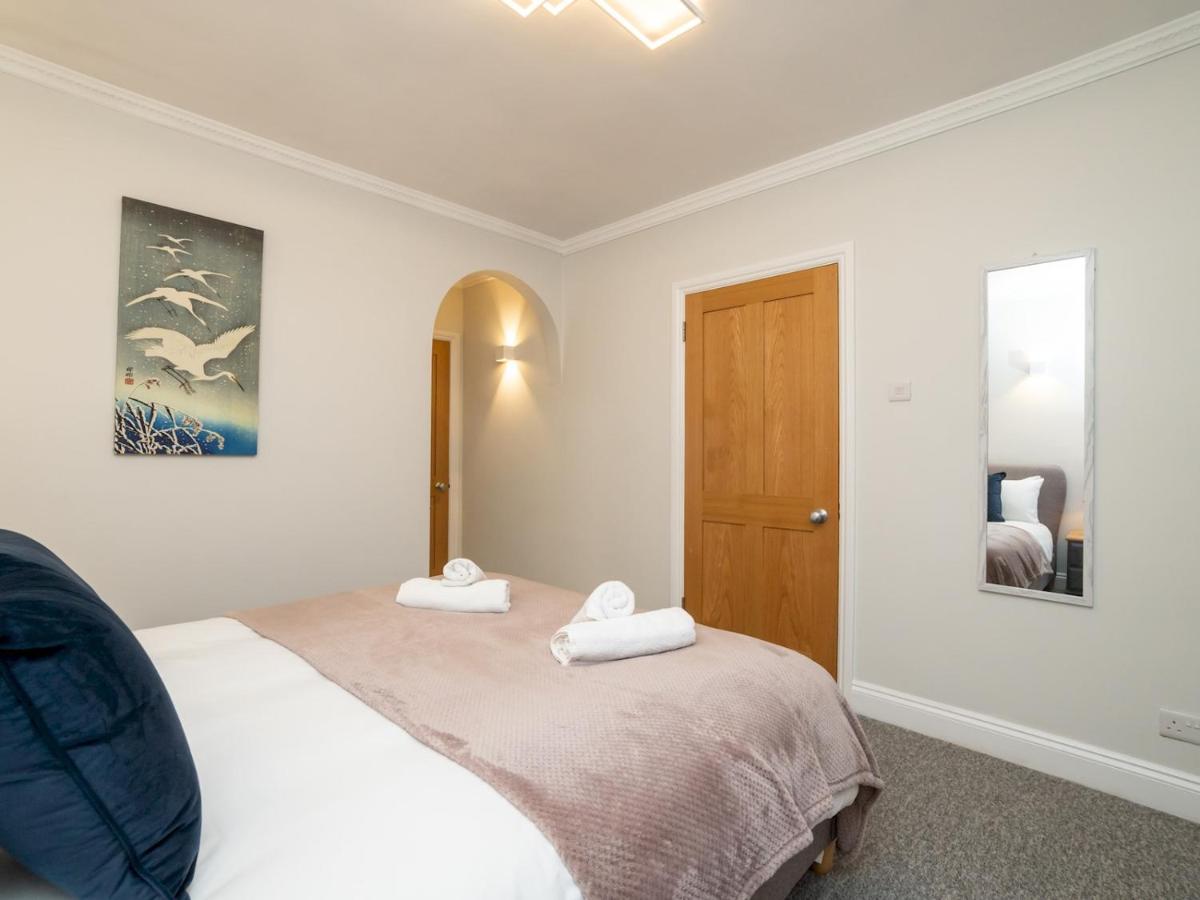 Holiday home Pass The Keys Stunning 2 Bed With On Premises Parking Bath
