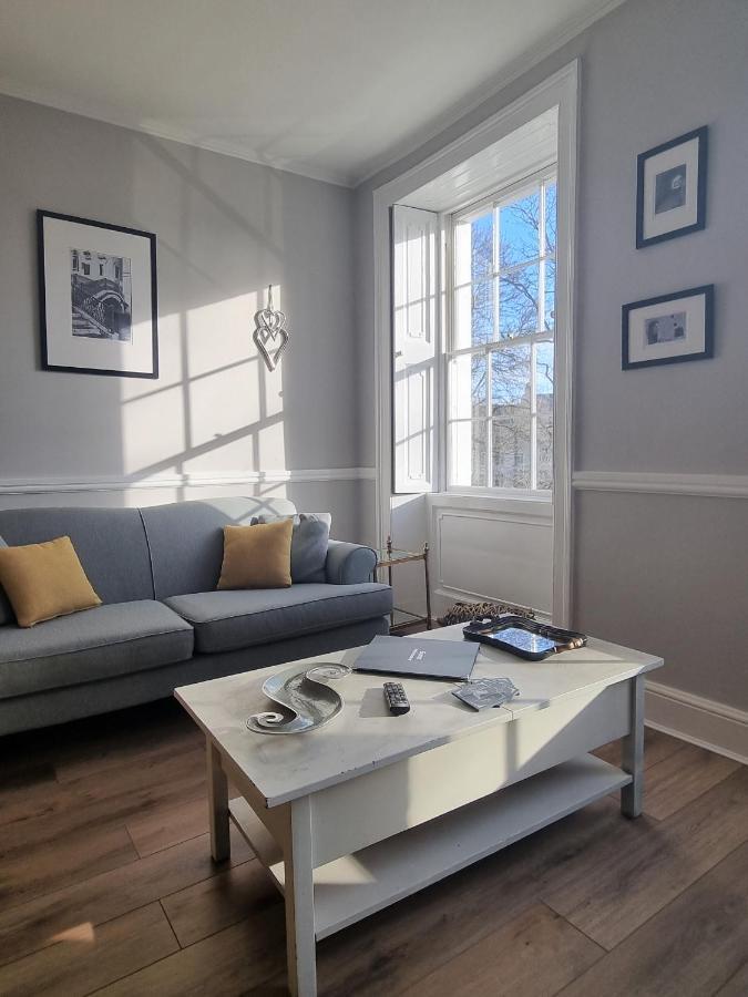 Park View Two-bedroom Apartment *
