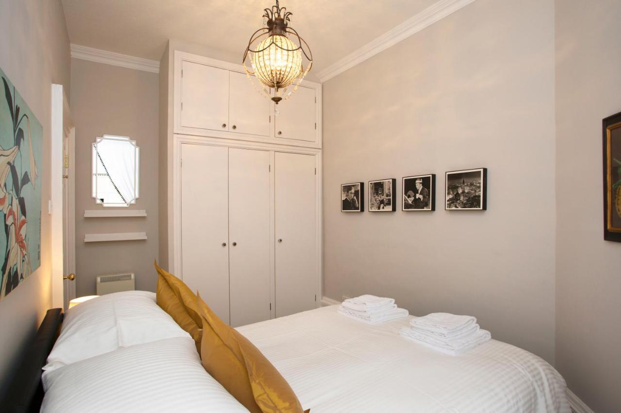 1 Bed Georgian In Centre * Bath