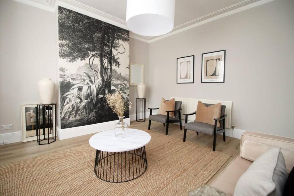 Station Road By Mia Living Stunning Modern 4 Bedroom House Free Onstreet Parking * Bath