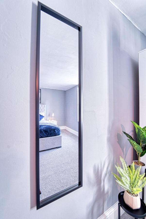 Apartment The Stylish Gem Of - Football Table - Sleeps 10 Bath