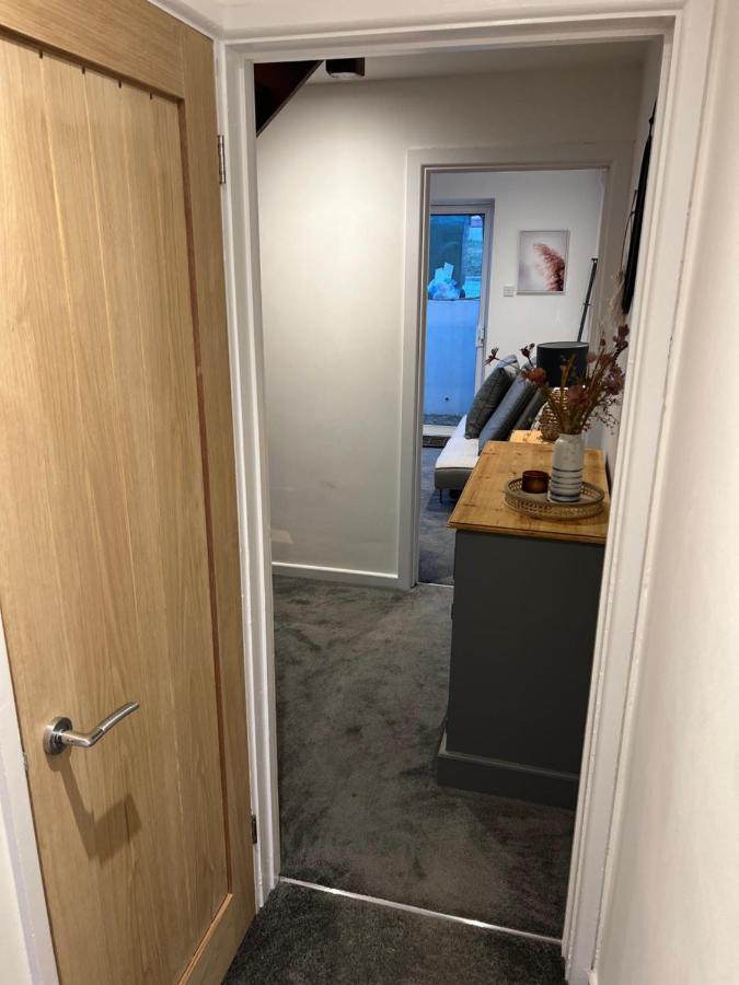 House Sleeps 8. 2bedrooms & Sofa Beds In Sitting Bath