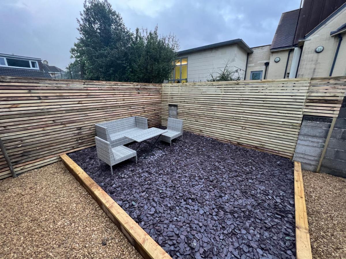 House Sleeps 8. 2bedrooms & Sofa Beds In Sitting Holiday home Bath