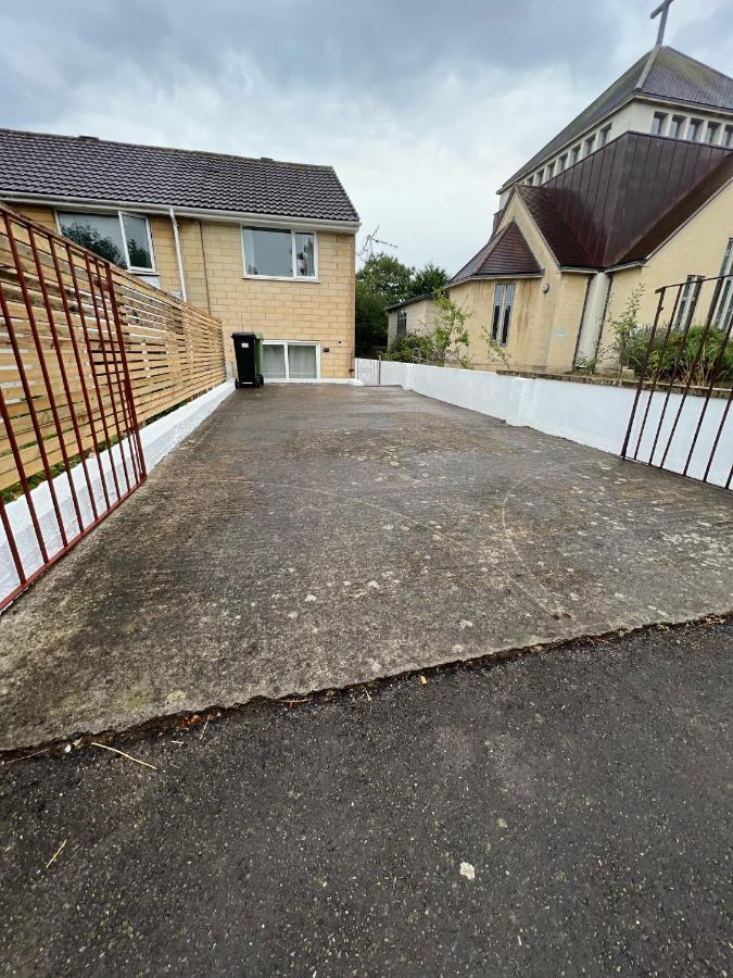 House Sleeps 8. 2bedrooms & Sofa Beds In Sitting Bath