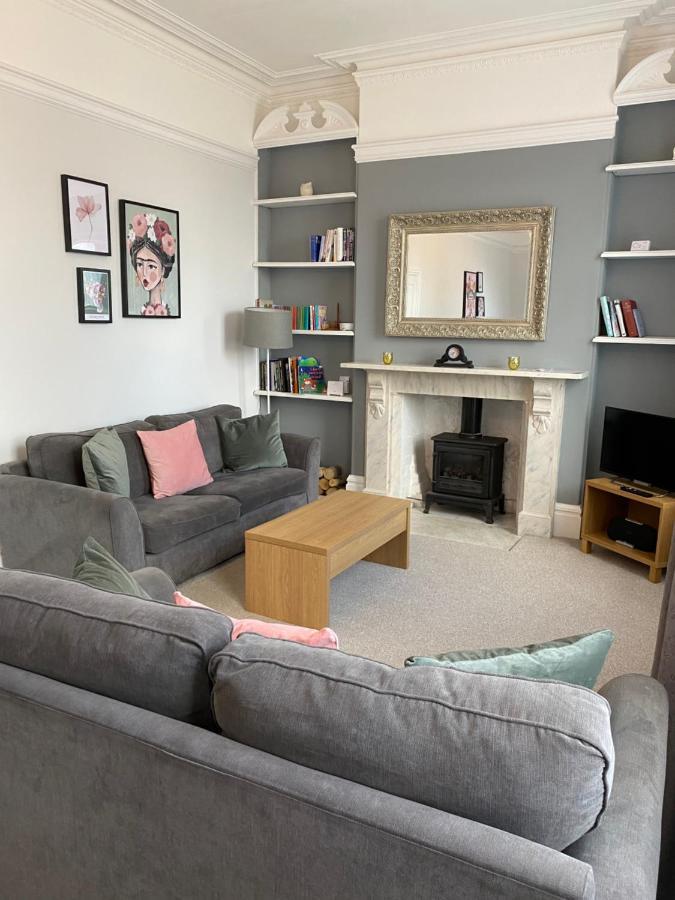 The Hole In The Wall, Midsomer Norton, Nr & Longleat Holiday home *