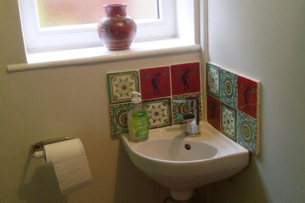 Colourful, Cosy Holiday home Bath