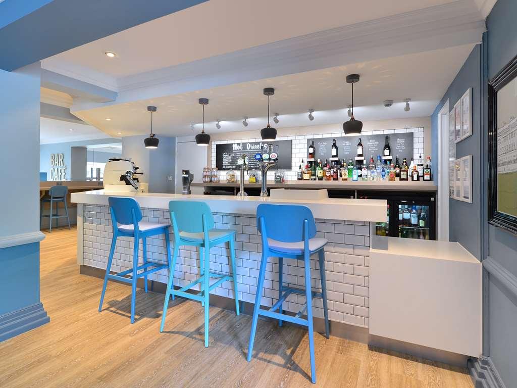 Hotel Travelodge Waterside 2*