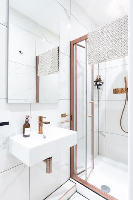 Stunning Boutique Flat In Location - Beatrice * Bath