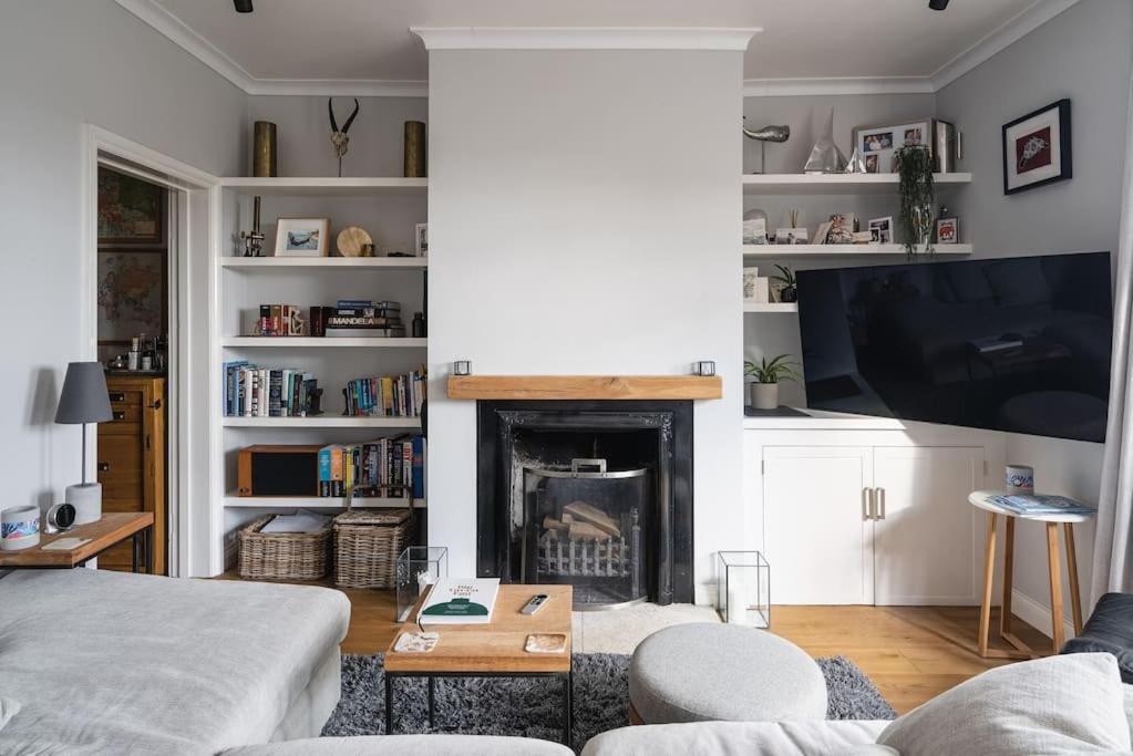 Garden Apartment, 5 Minute Walk Into * Bath