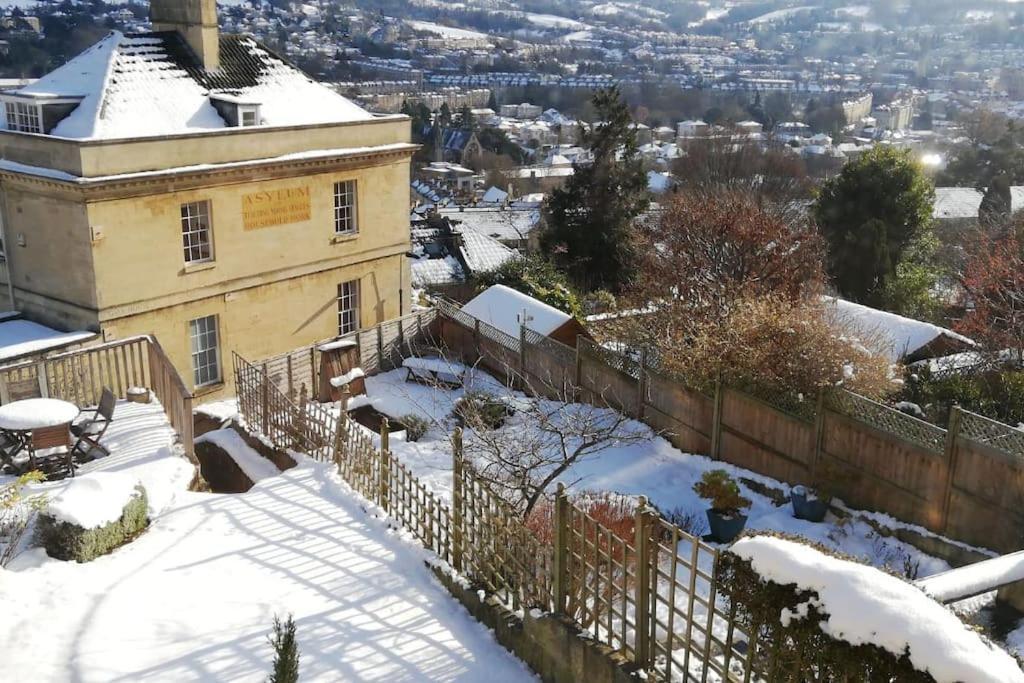 Garden Apartment, 5 Minute Walk Into Bath
