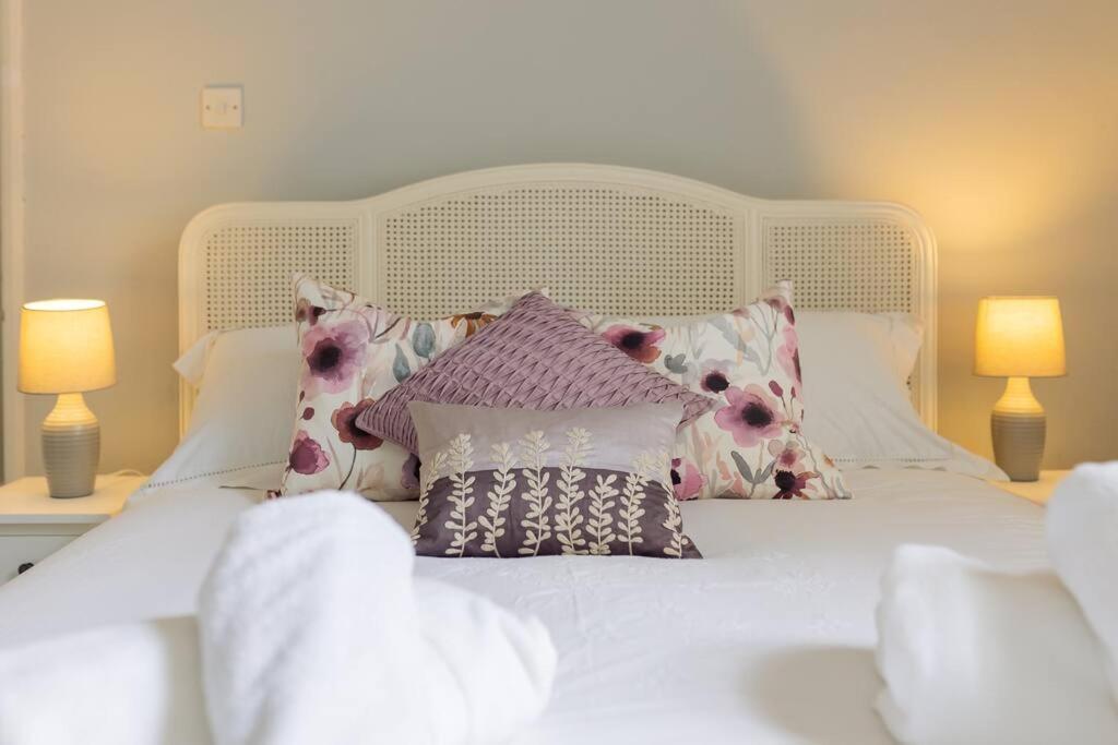Stylish Period Maisonette Flat In Centre Of Apartment