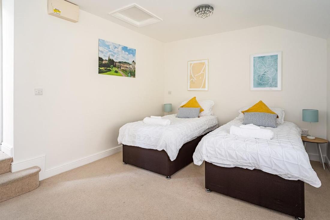 Spacious 2 Bedroom House With Stunning Views