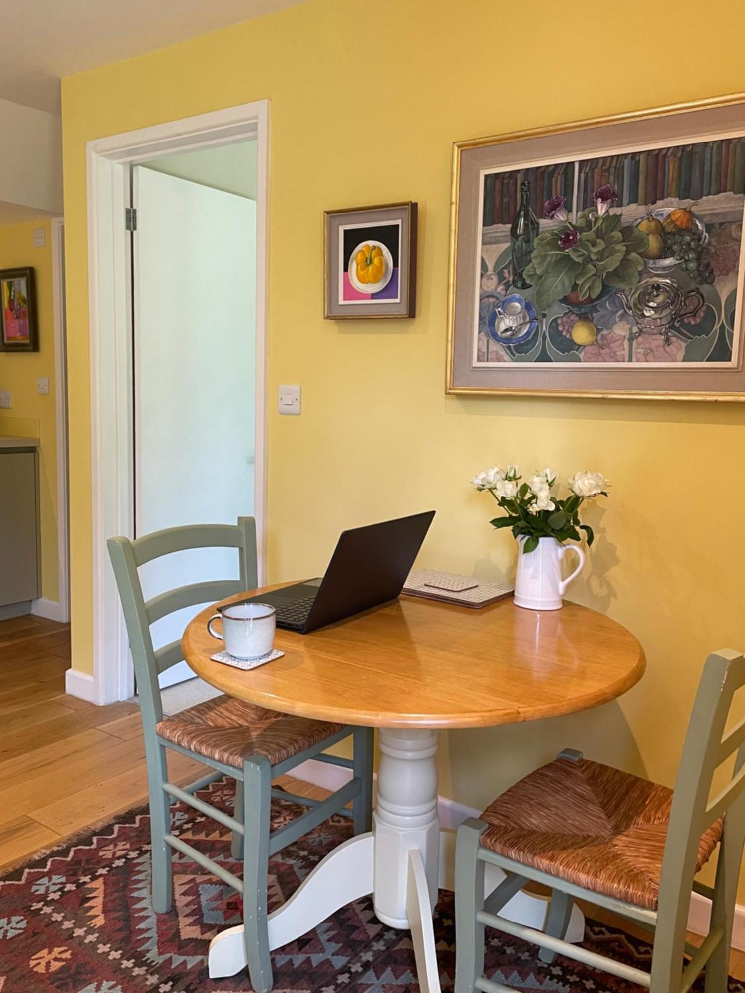 Garden Hideaway, Self-contained, Edge Of Apartment Bath