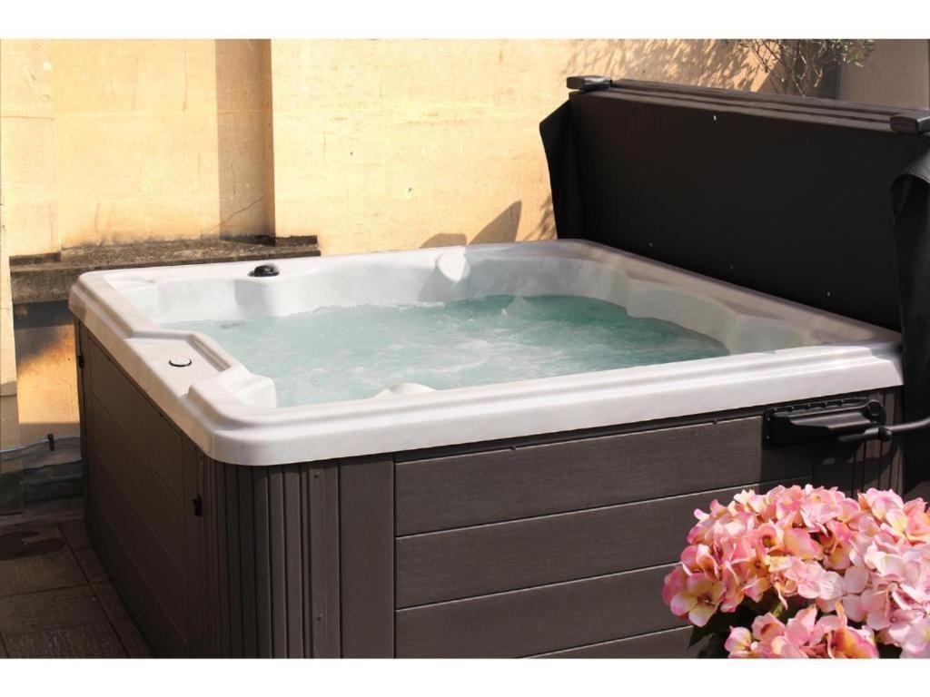 Dream - Trim Street Townhouse With Hot Tub Apartment