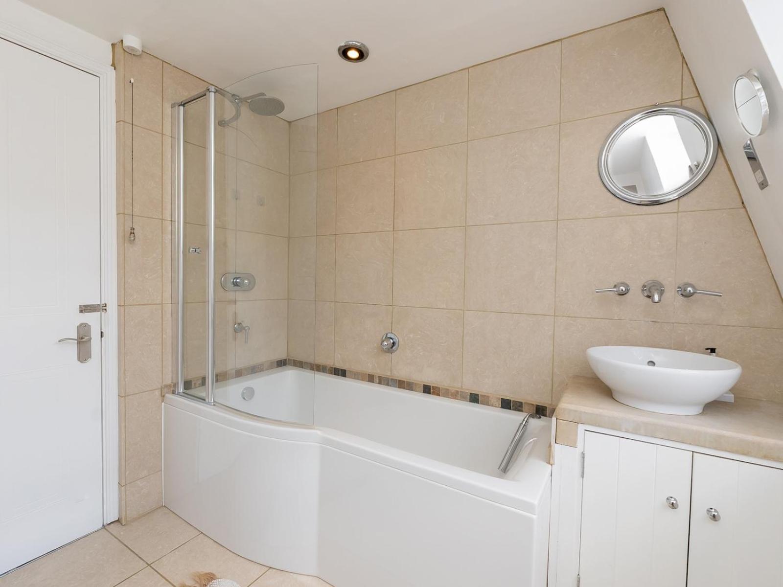 Holiday home Pass The Keys Stunning 2 Bed Townhouse In Centre