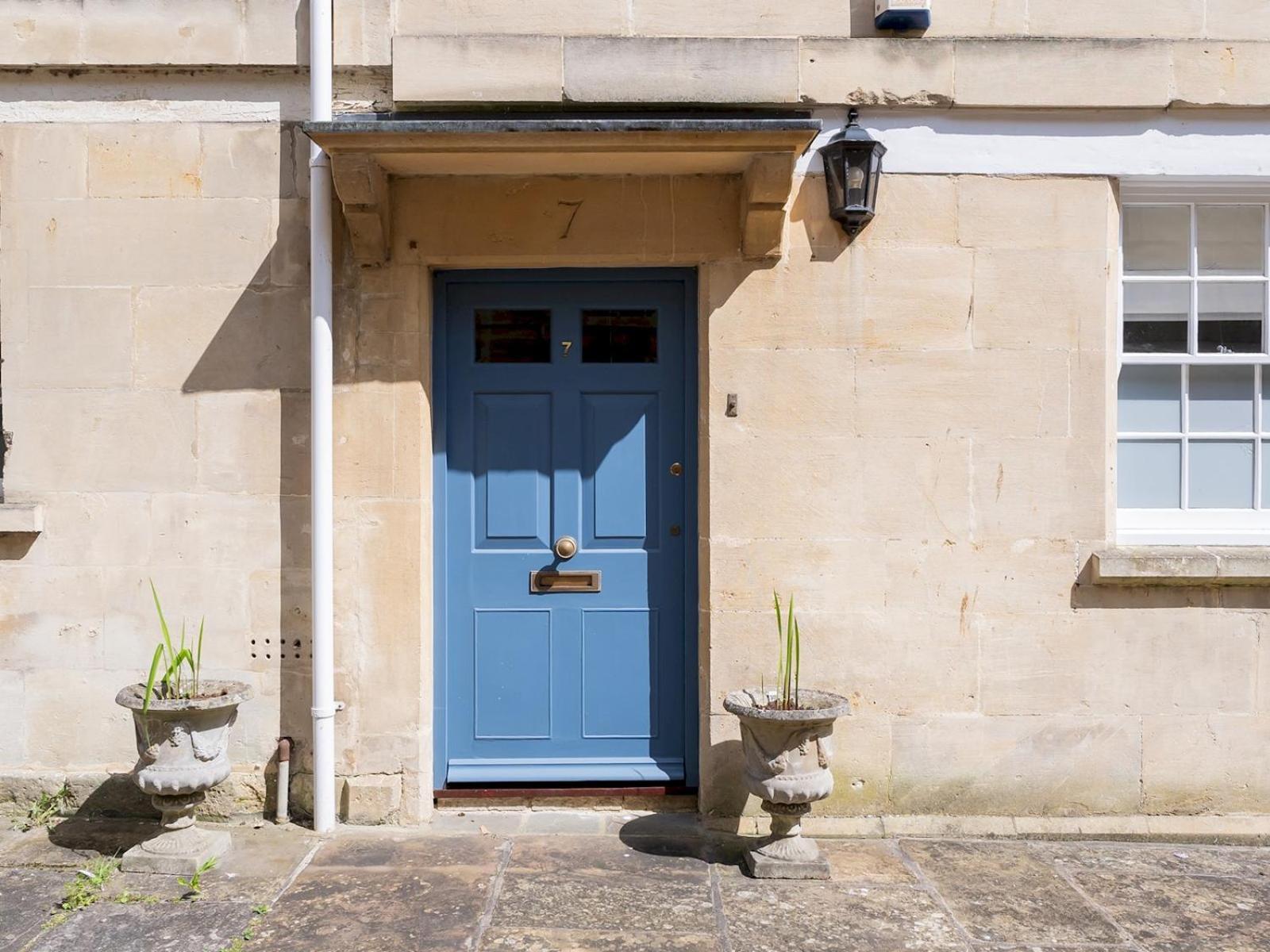 Pass The Keys Stunning 2 Bed Townhouse In Centre Holiday home Bath