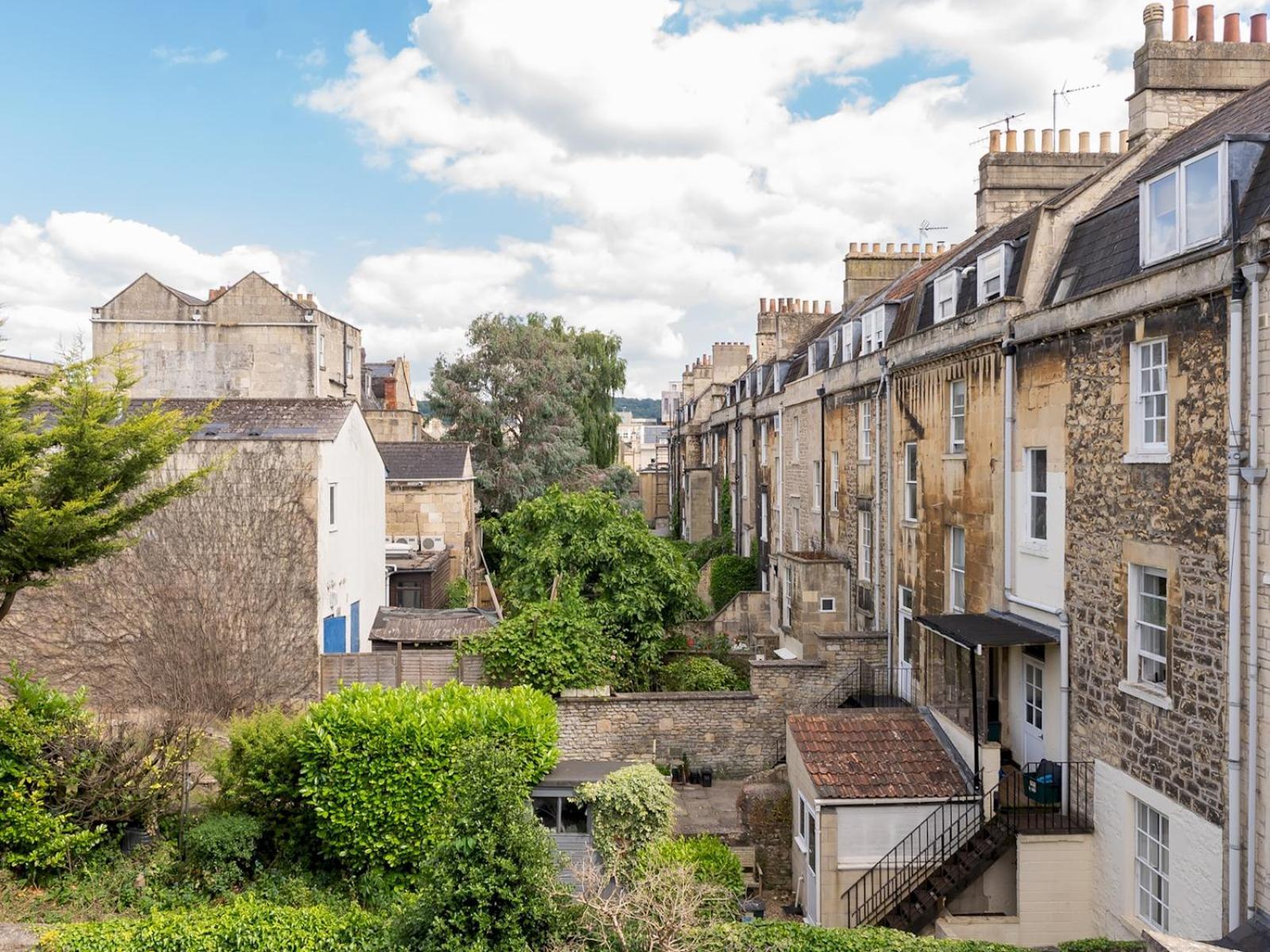 Pass The Keys Stunning 2 Bed Townhouse In Centre Holiday home Bath