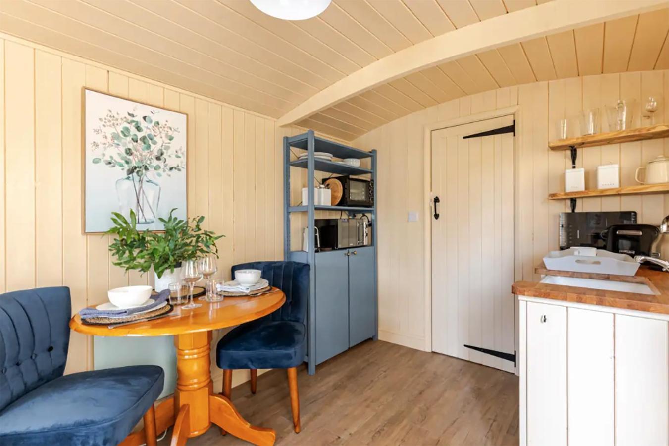 Shepherd's Hut, Bath