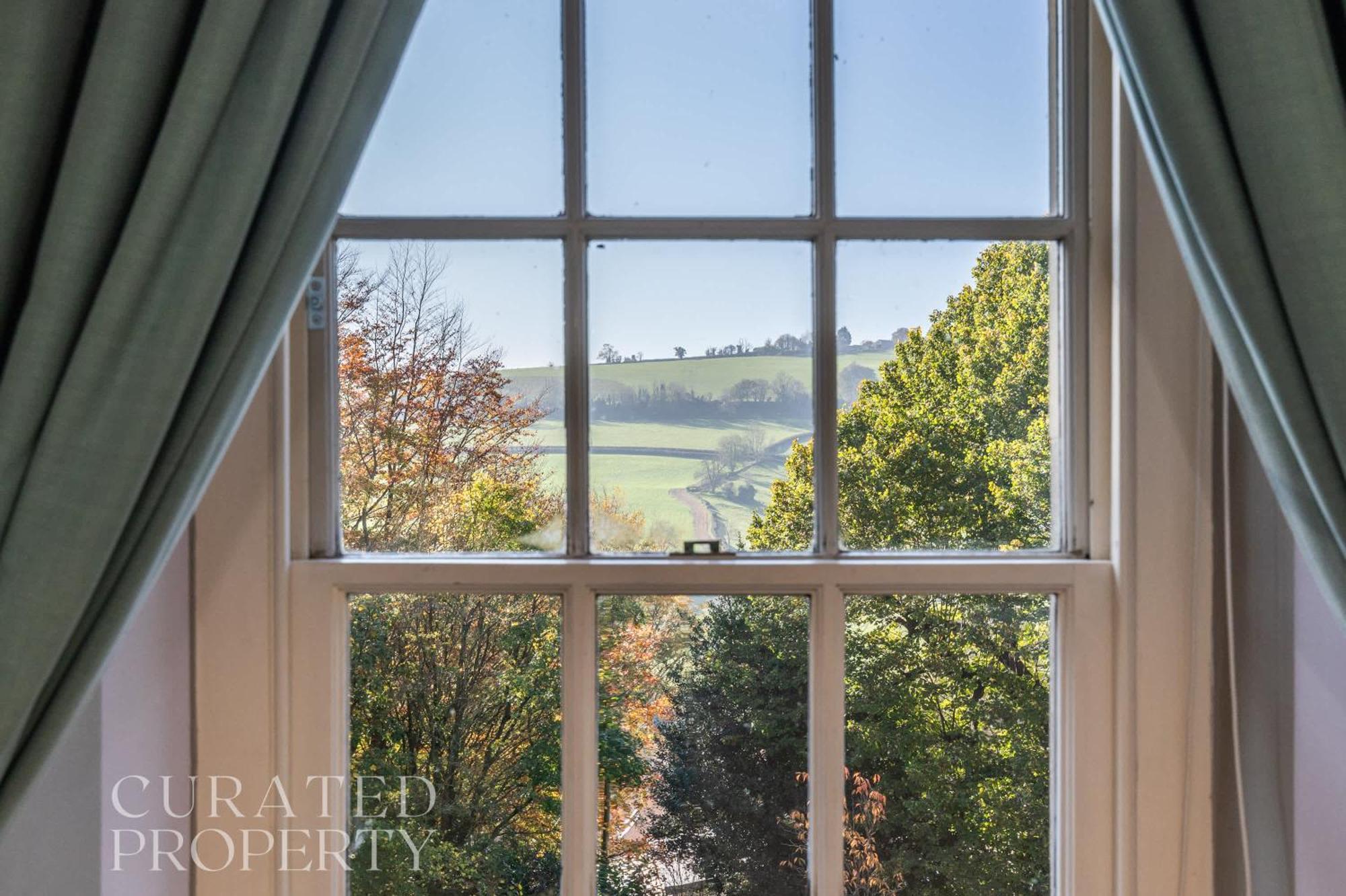 Georgian House With Garden Views & Tennis Court * Bath