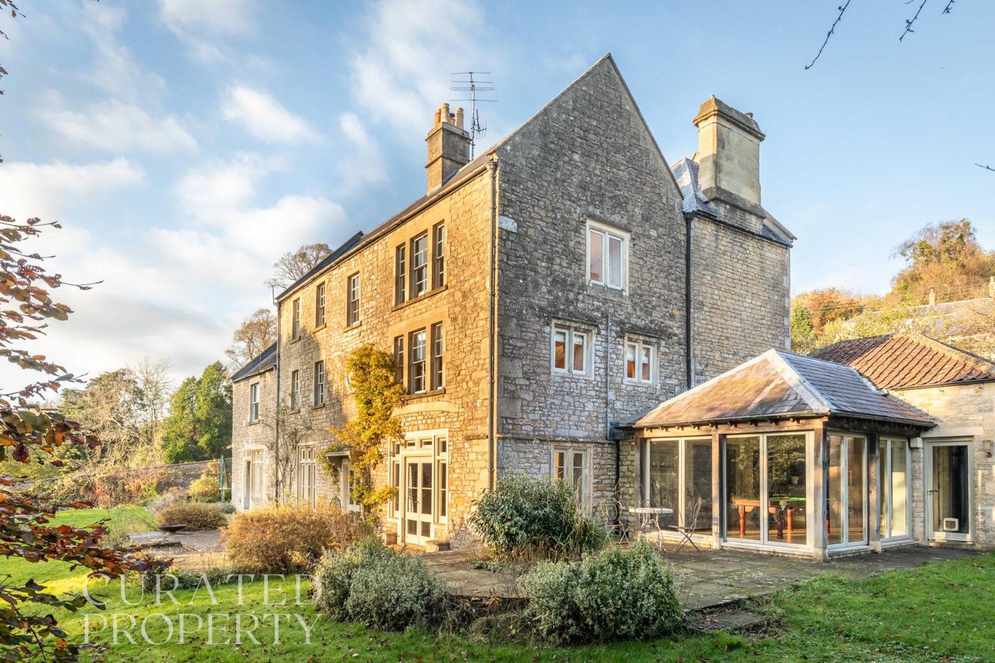 Georgian House With Garden Views & Tennis Court Holiday home Bath