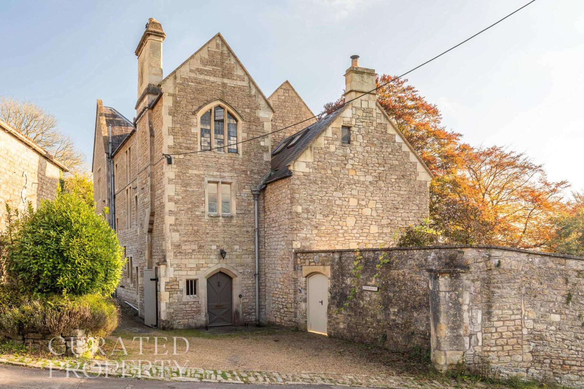 Georgian House With Garden Views & Tennis Court
