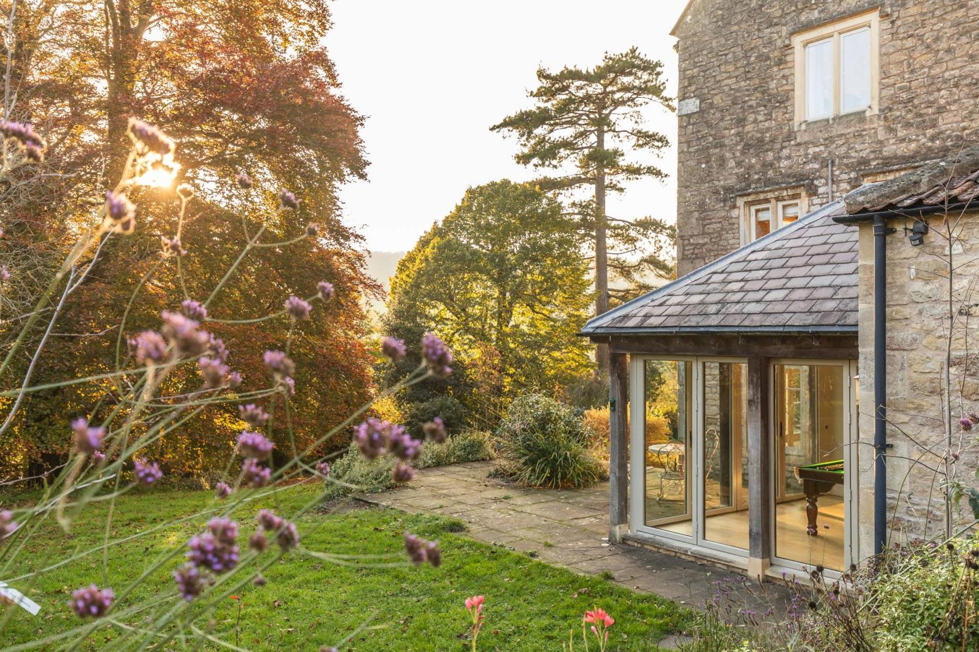 Georgian House With Garden Views & Tennis Court