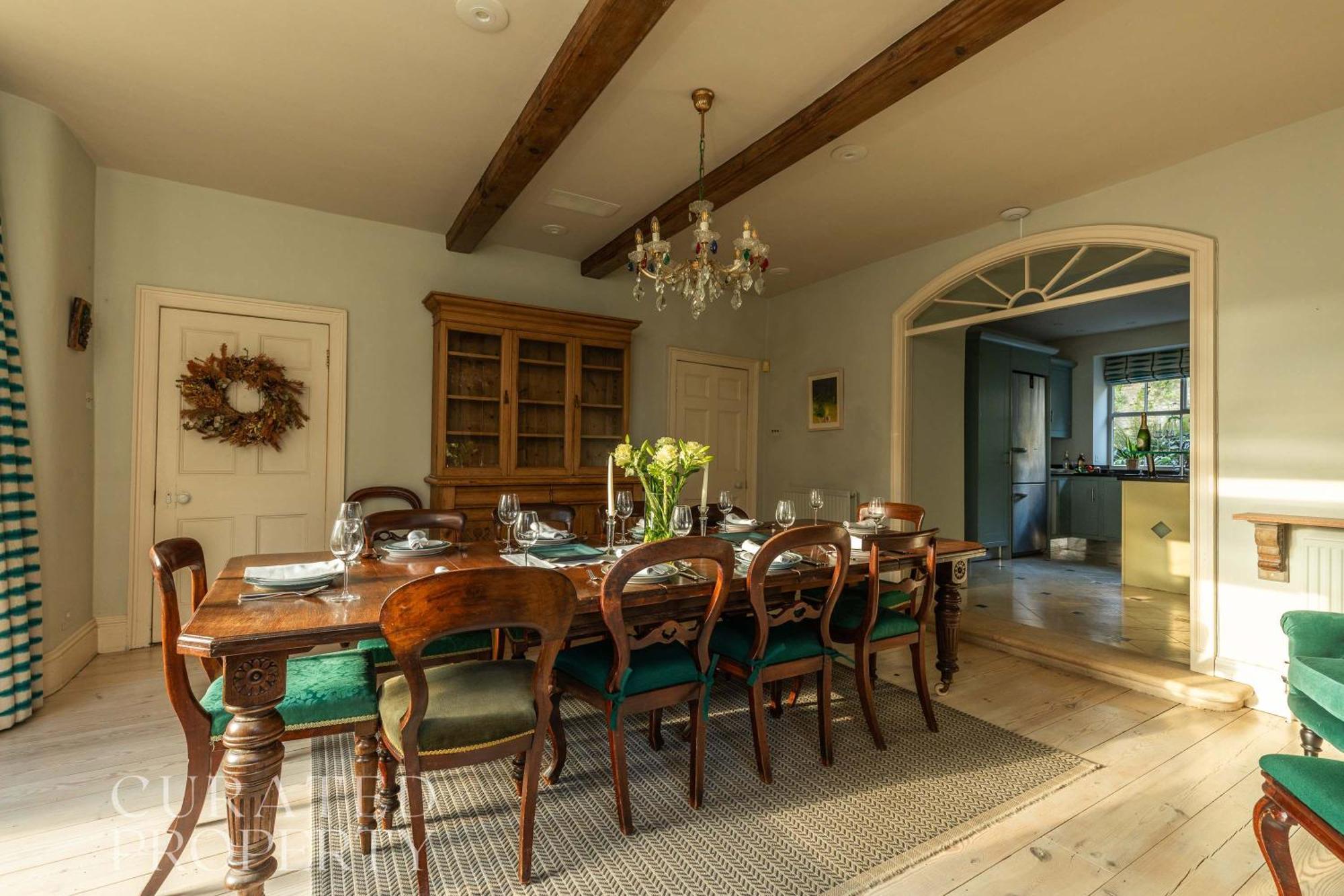 Georgian House With Garden Views & Tennis Court Holiday home Bath