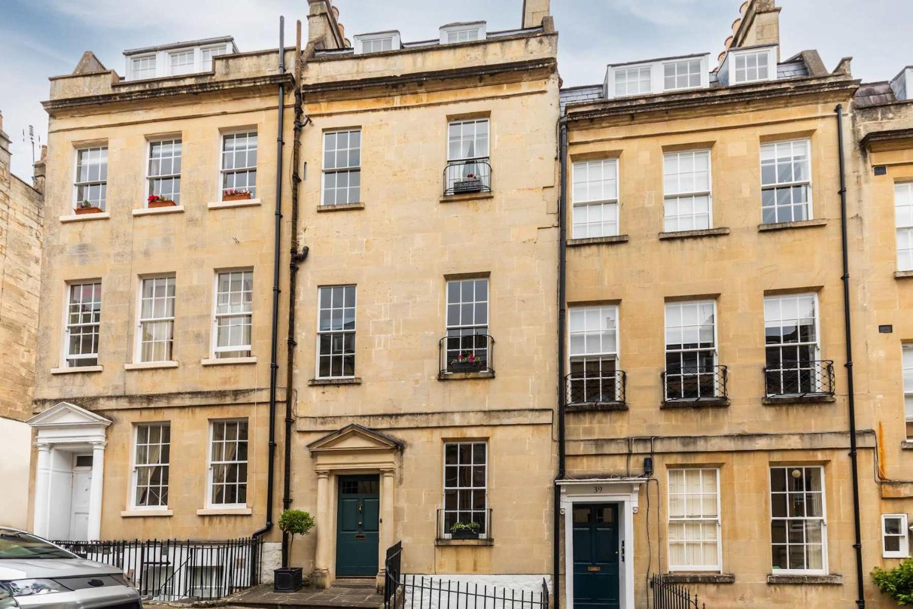 Grand Georgian Townhouse With Garden Holiday home Bath
