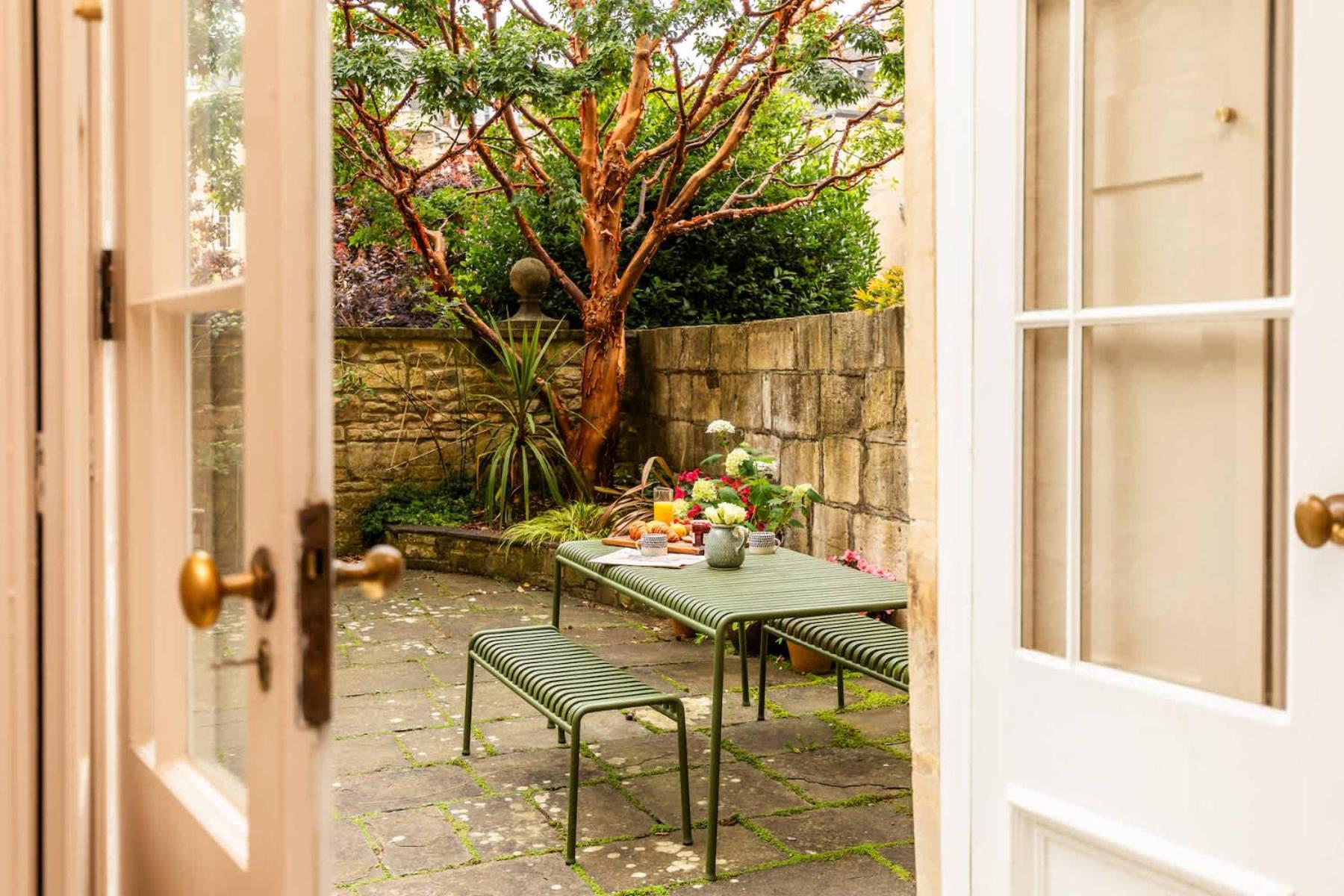 Grand Georgian Townhouse With Garden * Bath