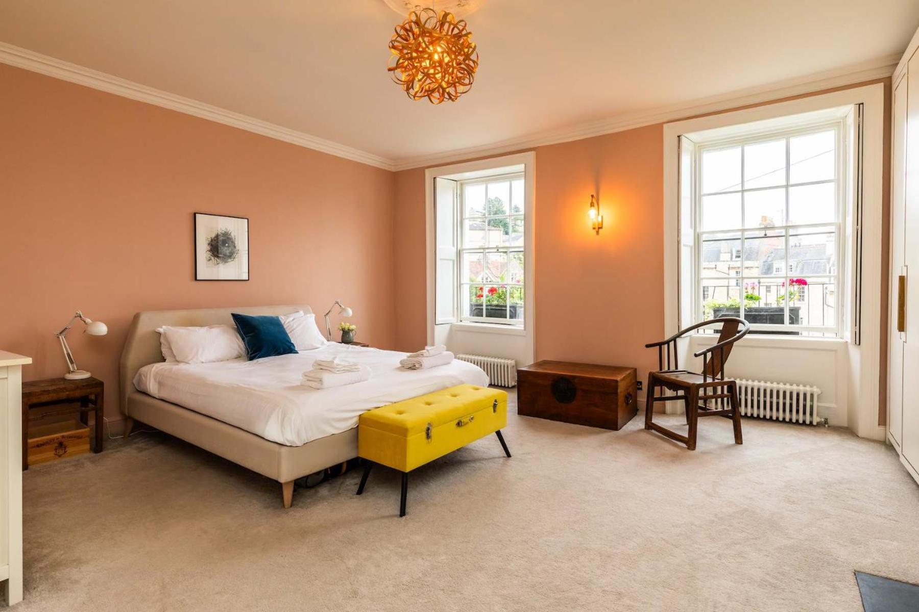 Grand Georgian Townhouse With Garden *