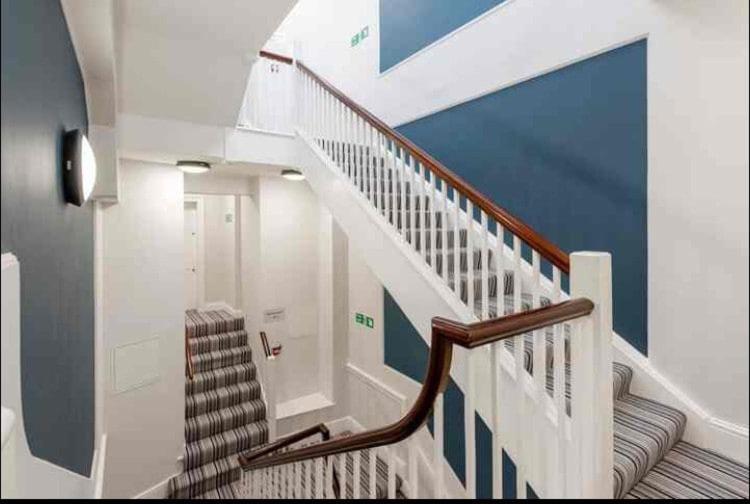 Stunning & Spacious Centre Flat Apartment