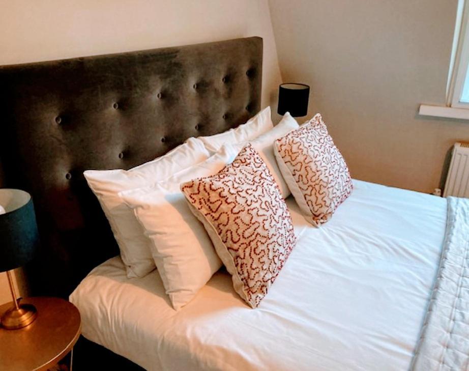 Stunning & Spacious Centre Flat Apartment Bath