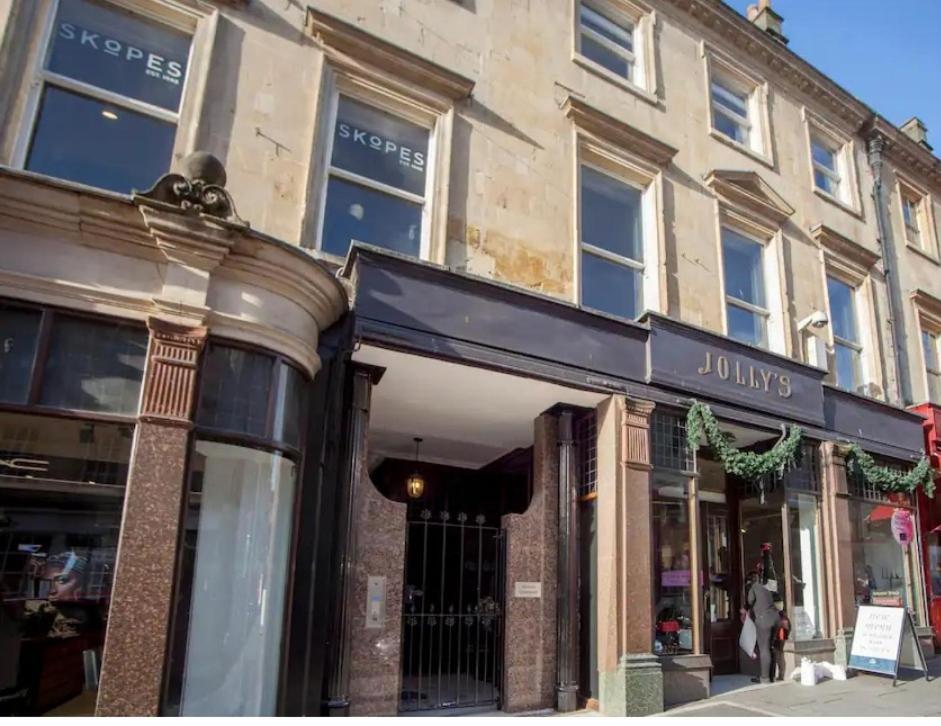 Stunning & Spacious Centre Flat Bath