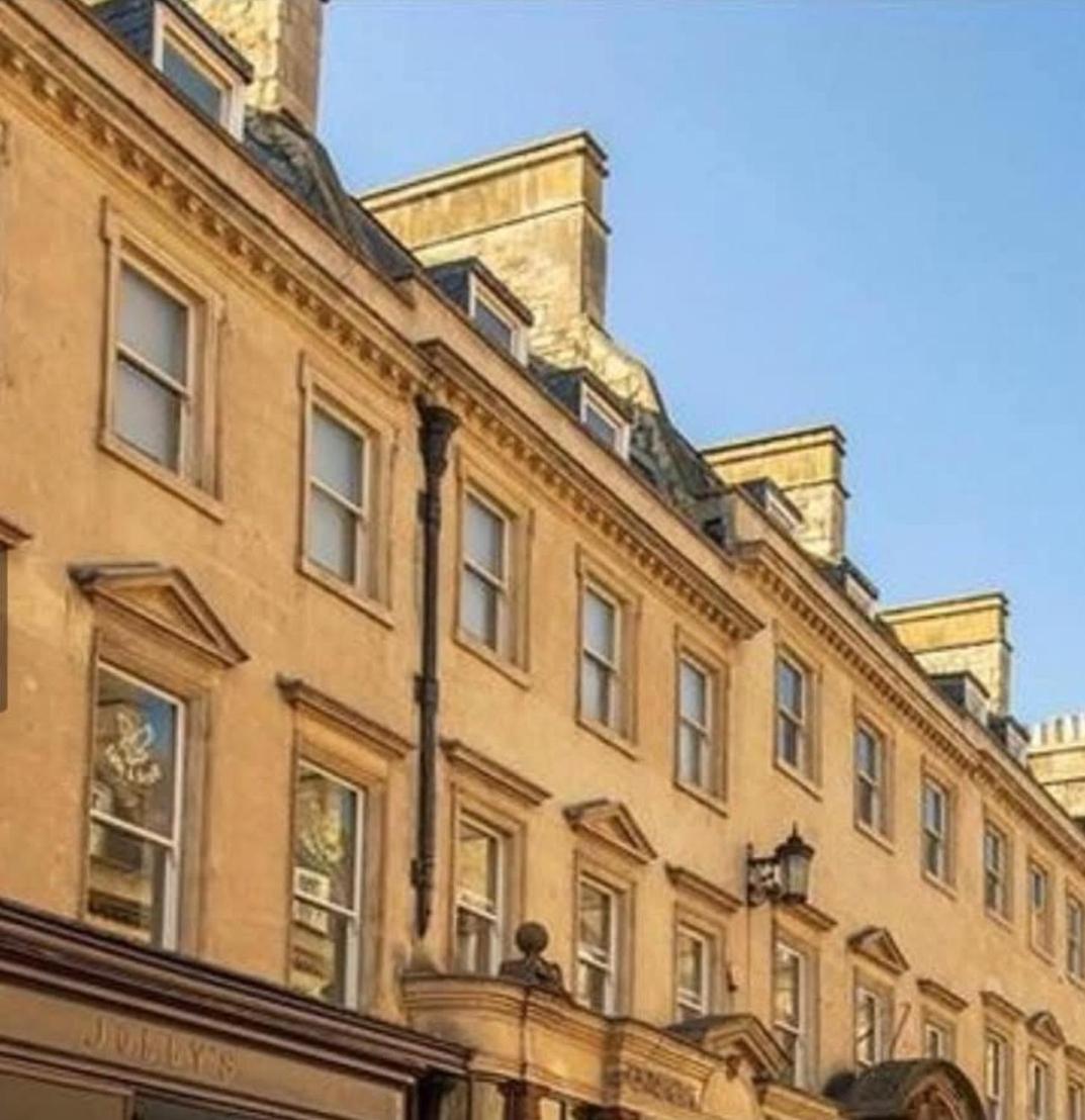 Stunning & Spacious Centre Flat Apartment