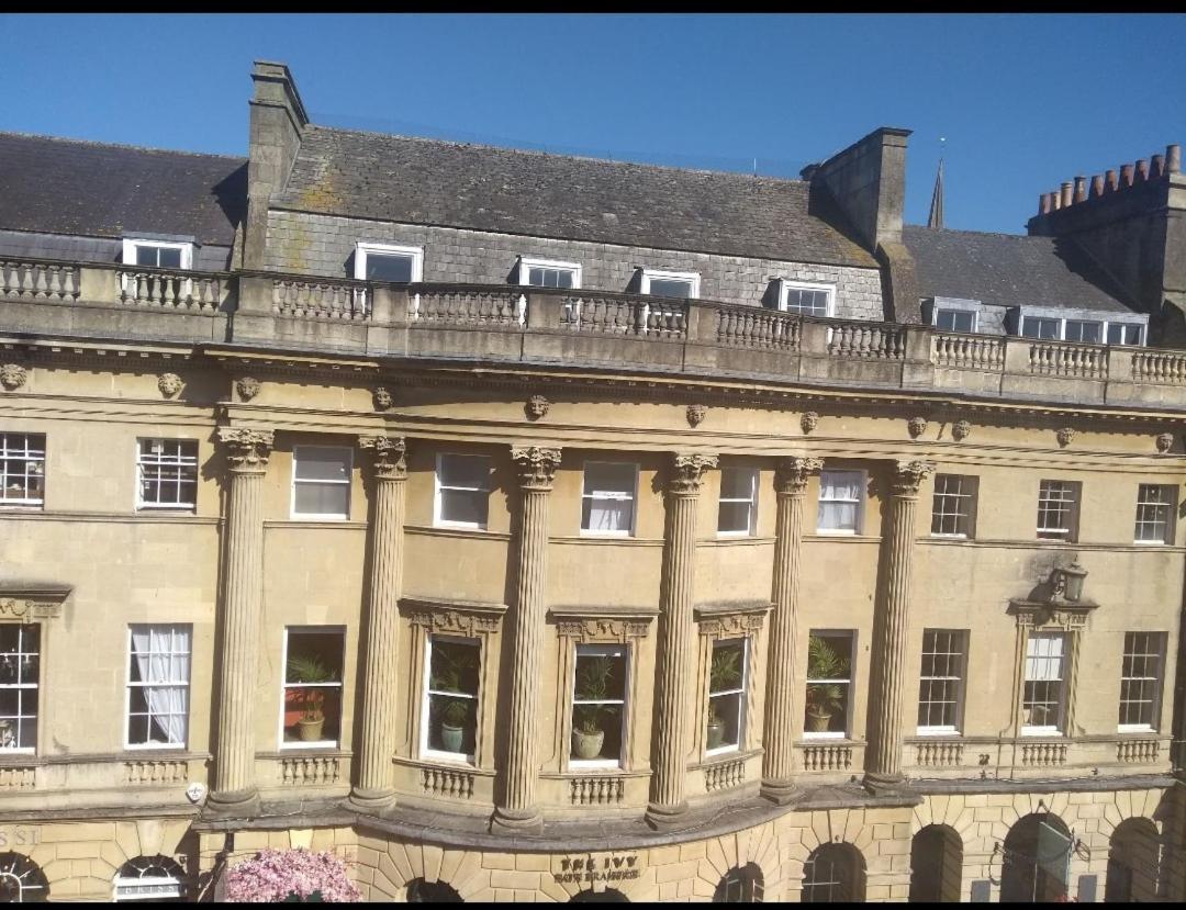 Stunning & Spacious Centre Flat Apartment