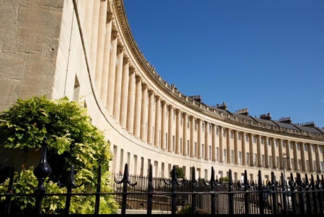 Stunning & Spacious Centre Flat Apartment *