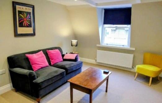 Stunning & Spacious Centre Flat Bath