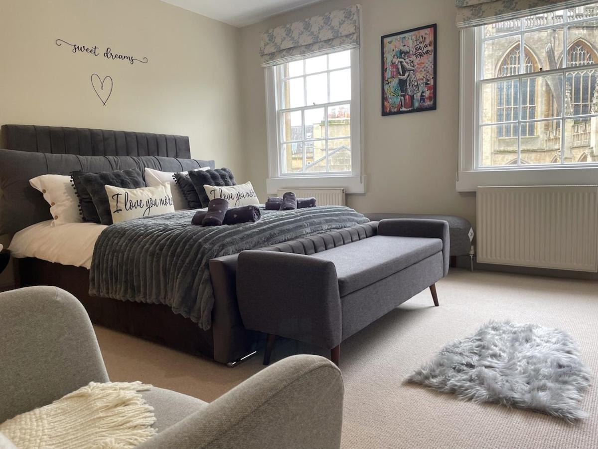 3-bed Gem With Abbey Views Holiday home Bath