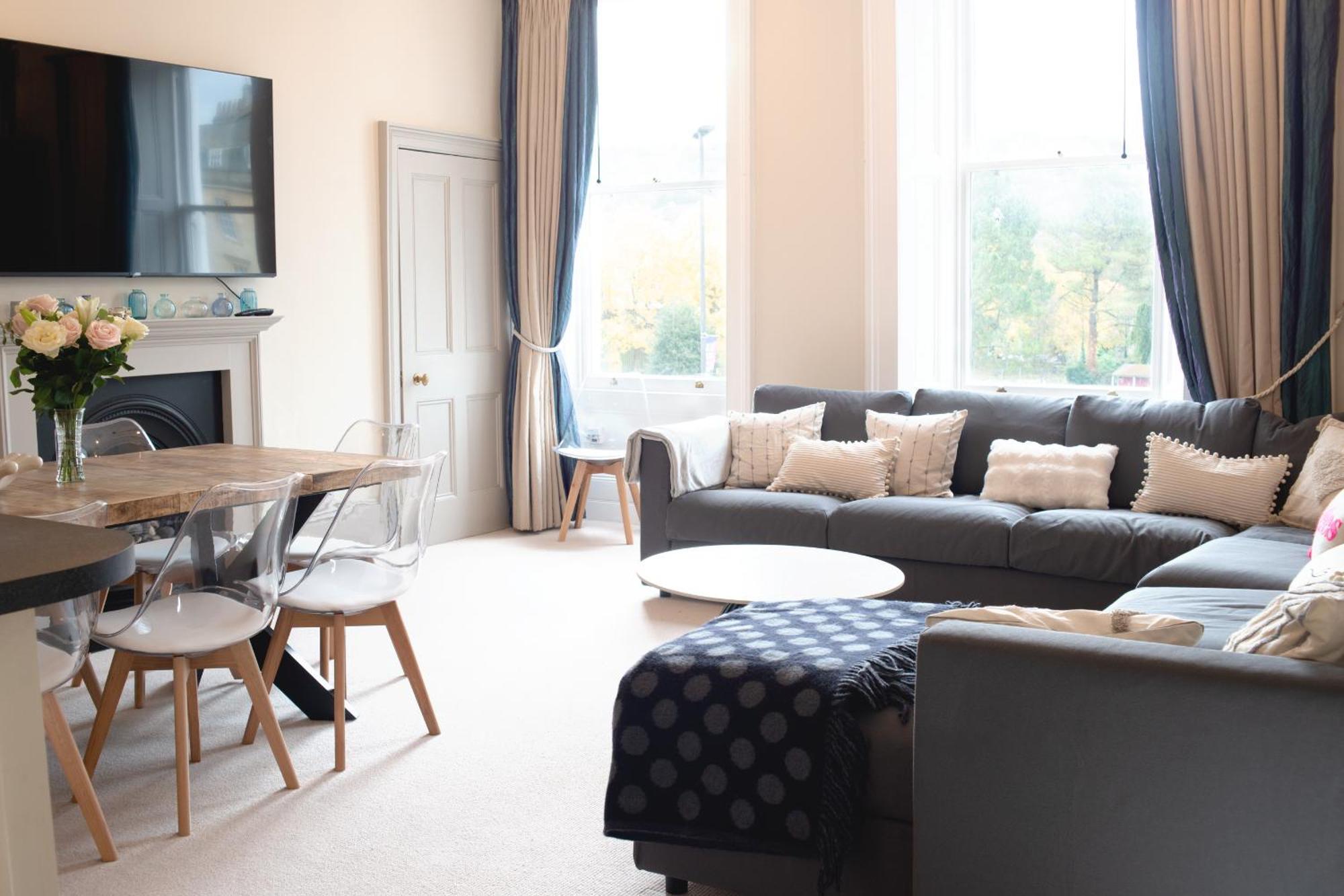 3-bed Gem With Abbey Views * Bath