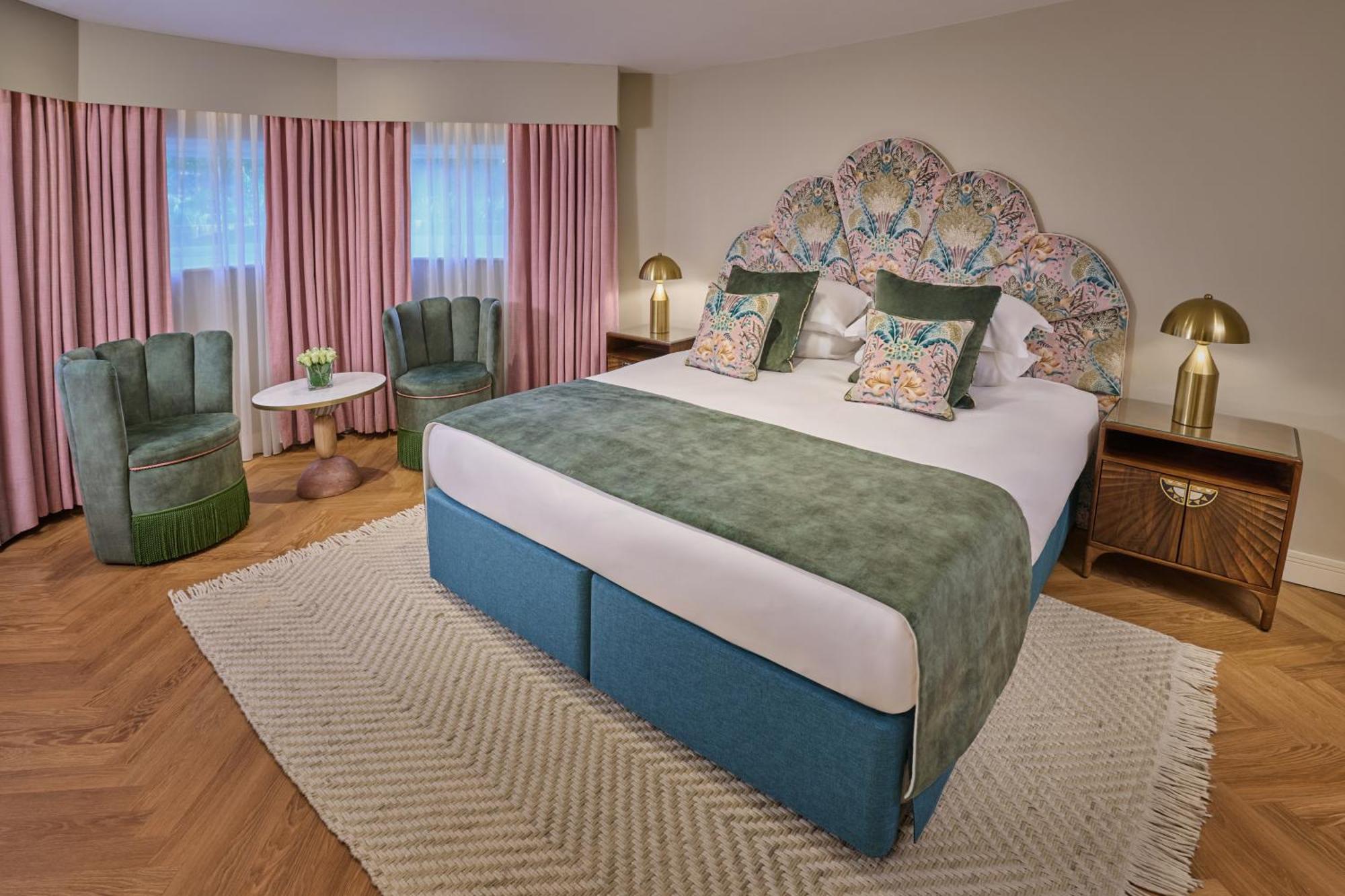 Hotel The Roseate